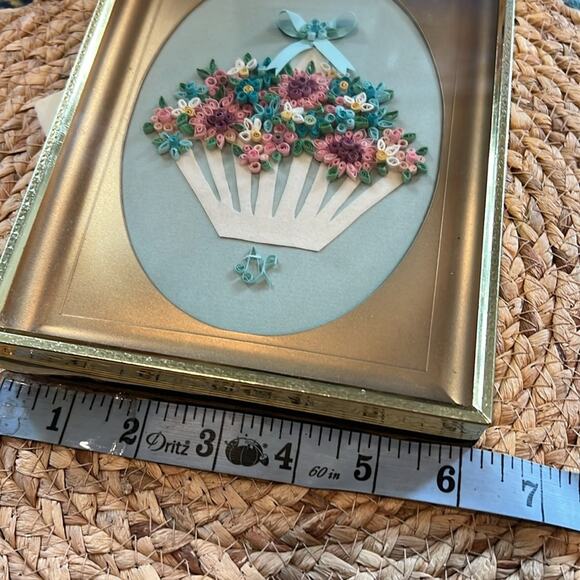 Vintage Quill Art Quilling Paper Swirl Basket of Flowers Gold Framed Handmade - Picture 16 of 16